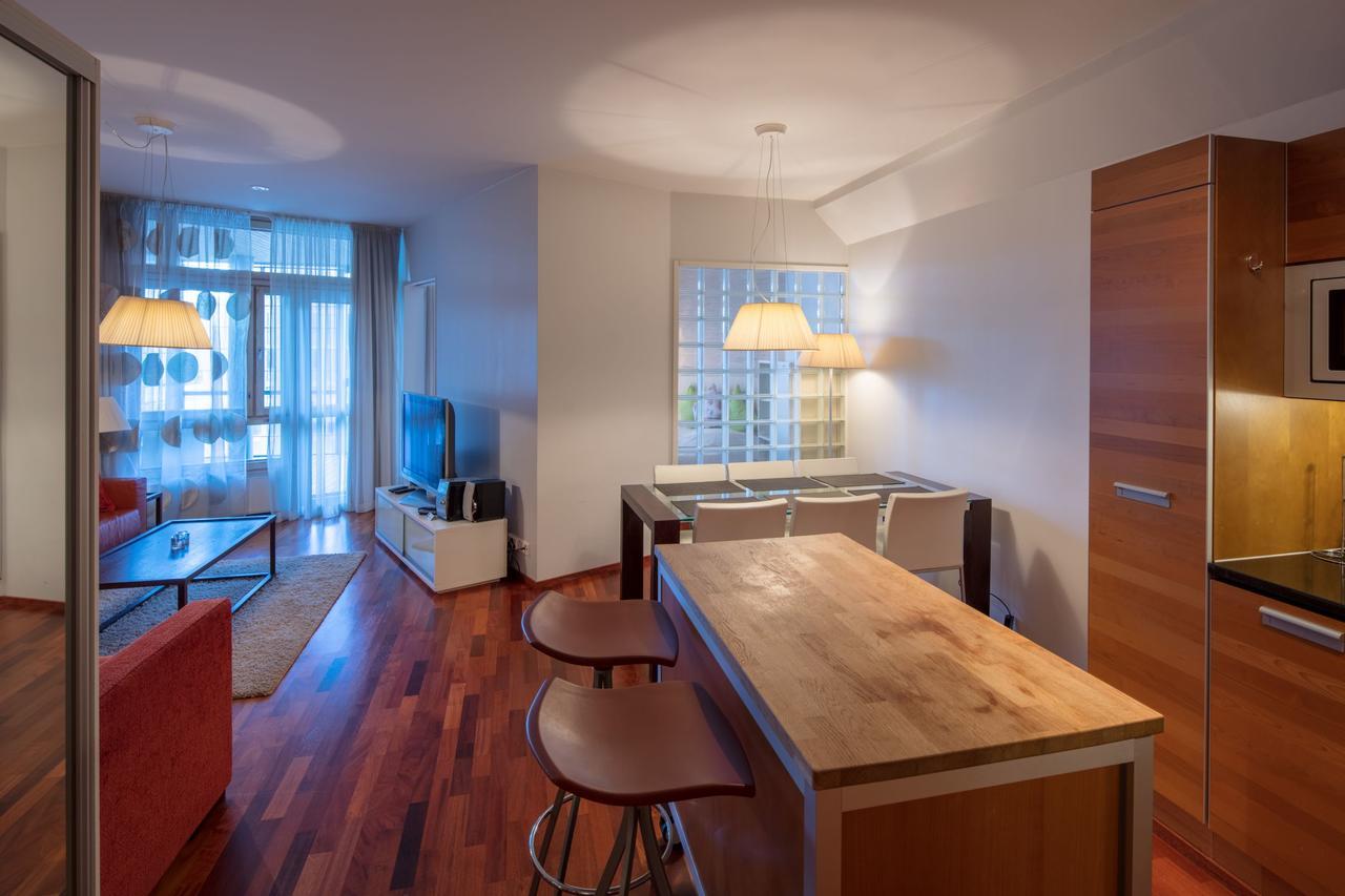 Appartamento City Center Park View Studio With Sauna And Balcony Helsinki Esterno foto