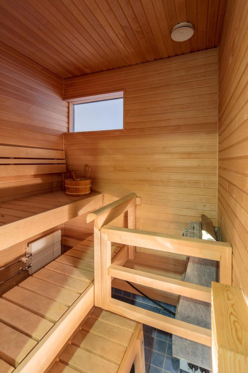 Appartamento City Center Park View Studio With Sauna And Balcony Helsinki Esterno foto